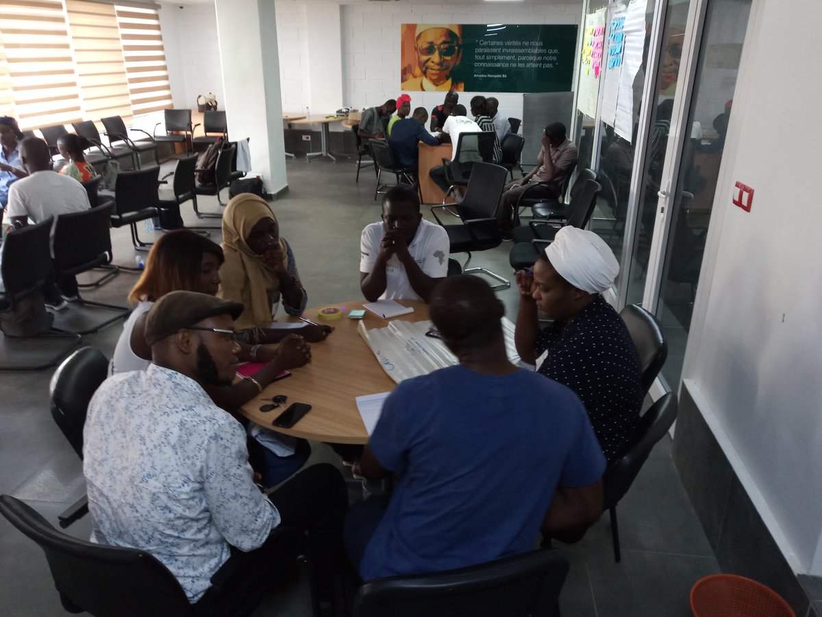 papegahnba's tweet photo. Group exercices and feed back(s) sessions with participants. #SunuWorkshop #Africtivistes https://t.co/TN4A5ikbsG