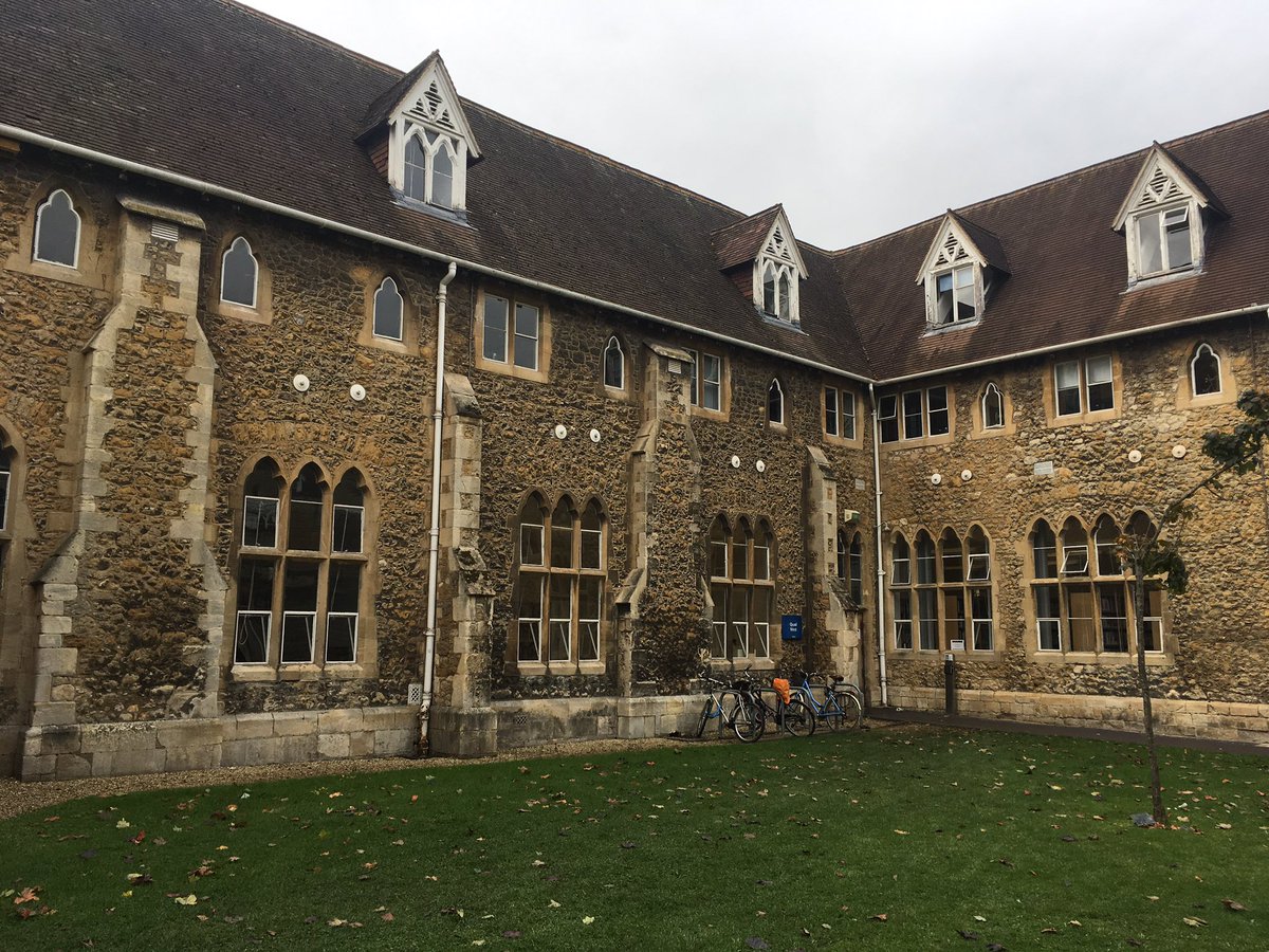 KristinaT83's tweet photo. Sunday 9-12 @BBCGlos 

Cheltenham is important for Swifts...that from a University of Glos student @SightsSwift 

@BBCCountryfile is in the Forest of Dean

@atkinsradio in Lydney for a clean up

And 100 years of Forest of Dean literature... @jojo_durrant looks at @jk_rowling ... https://t.co/6Zkfbm6jZT
