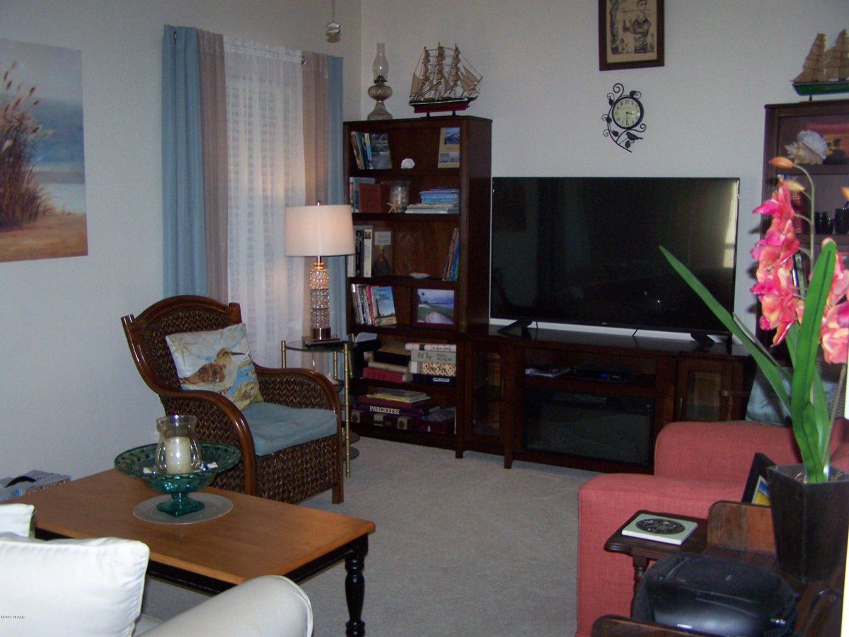 exitbeachrealty's tweet image. 🎈Open House This Sunday from 1pm to 3pm🎈Sea Gull Landing in Ponce Inlet
3 bedroom 2.5 bath townhome. Deeded beach access. Many upgrades and updates. For more info click the link or contact Beth Anderson at 386-295-3952. buff.ly/2LBbp8E #ponceinlet #townhome #openhouse