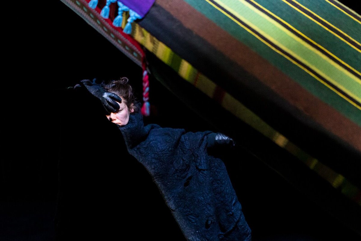 FlowProd_fi's tweet photo. Villa:Stage ensi-iltaan 2 viikkoa. Esitykset Valvesalissa 2.-10.11. Kuva JP Manninen. #villastage #kulttuurivalve #flowproductions https://t.co/gkG7Xdt3SF