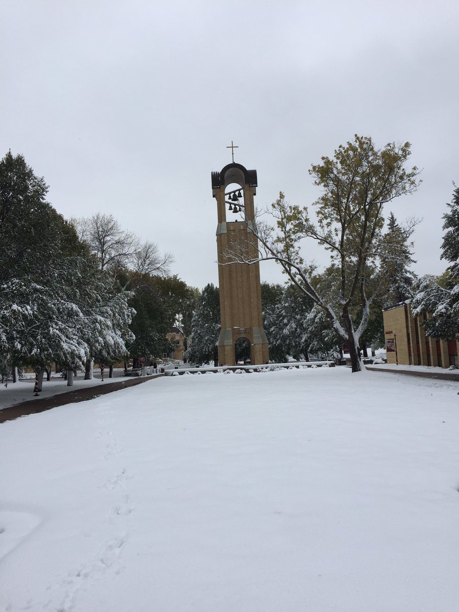 PrincipalHester's tweet photo. Last weekend I had the privilege of singing again with my college choir. It was my 25th college reunion and it was soooo good to go “home”. Here is a link to the alumni concert  https://t.co/i80w1TcQ8T  PS There was a blizzard! It was great! Enjoy! https://t.co/nWkhQvVm0o