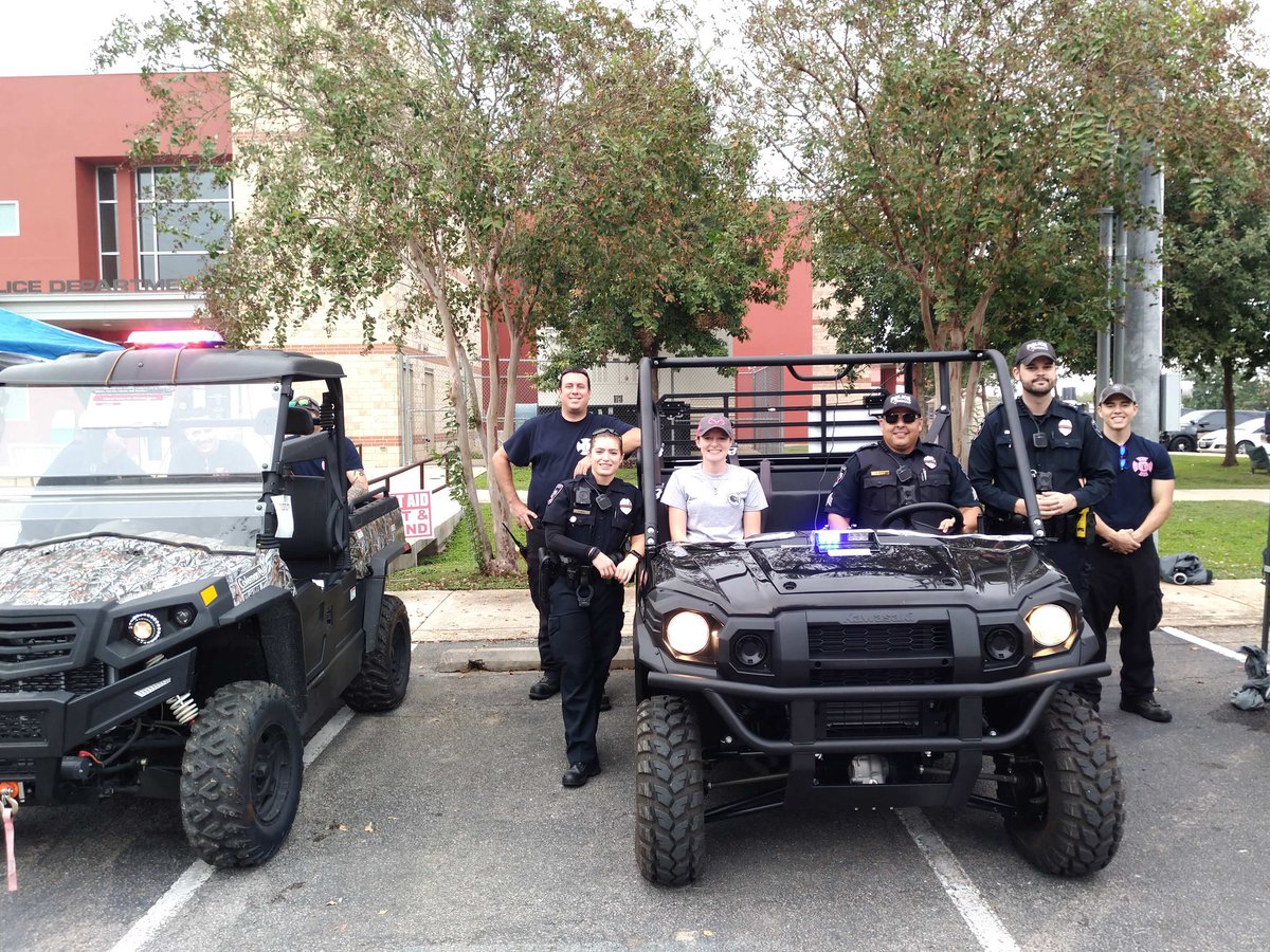 CiboloPD's tweet image. We&apos;re here all day and  night with #cibolofire at #Cibolofest to #keepcibolosafe! See you soon!

Thank you to Woods Cycle Country New Braunfels and @TractorSupply Cibolo for sponsoring the ATVs.