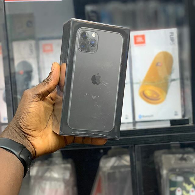 #ExclusiveDeal #BestBuy
iPhone 11 Pro 256GB Space Grey - N470,000