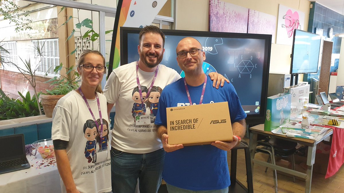 Optimatic tweet media