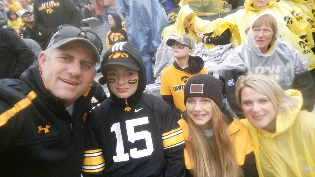clfreesemann's tweet photo. Love the Hawks!
#FightForIowa https://t.co/gUbQnTZoTR