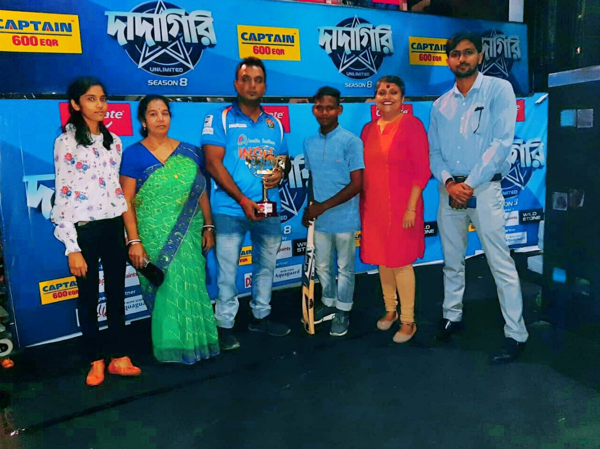 JoarderSuvro's tweet photo. "You're real champion in Life Suvro,said #Dada."
Thank you #Captain @SGanguly99
.
.
.
#SouravGanguly #BCCIPresident 
#SuvroJoarder #BladeCricketer 
#Dadagiri #Winner https://t.co/HtvjPz6nNx