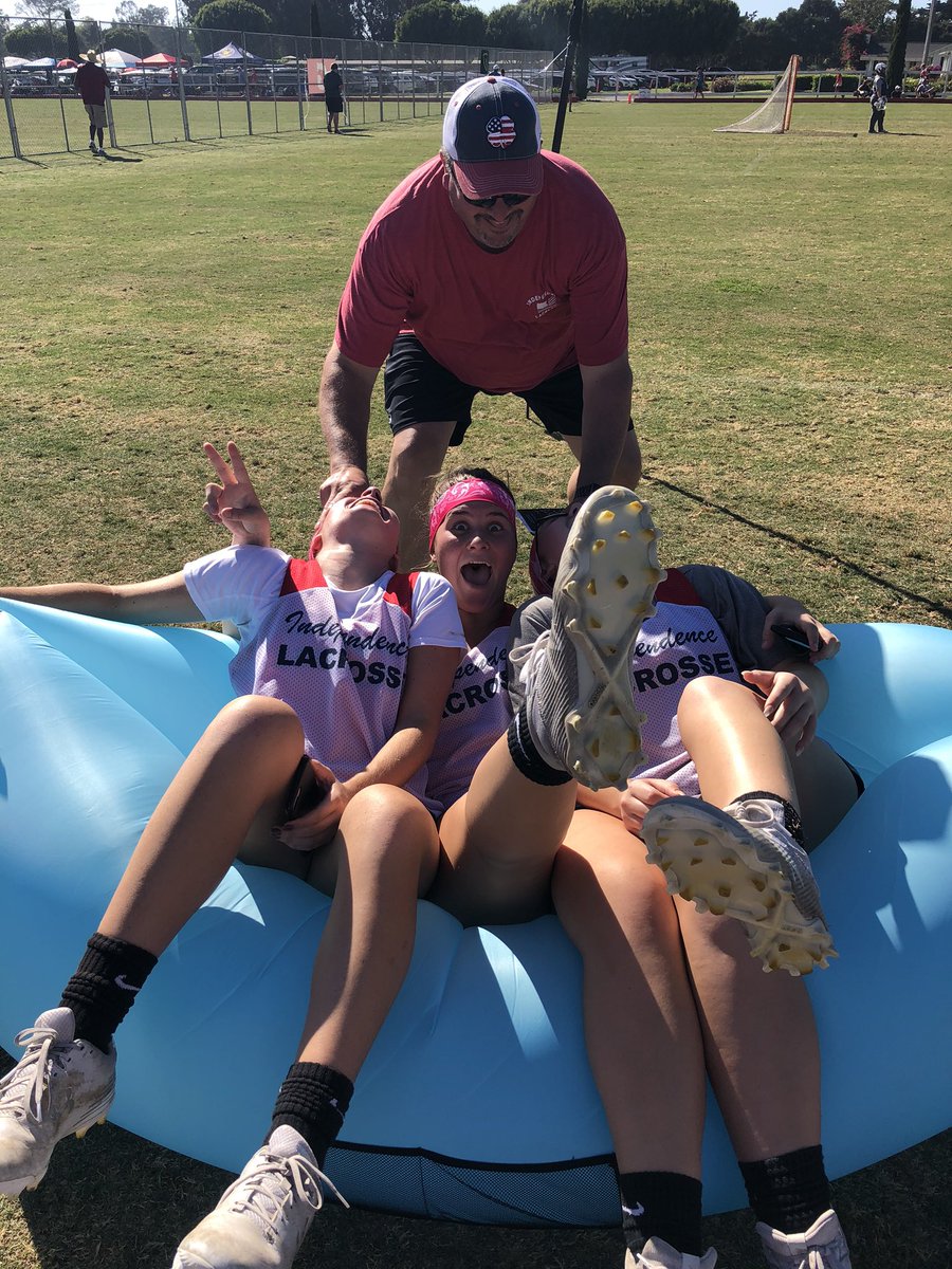 WardenMckenzie's tweet photo. #sbshowdown2019 #chillaxin 🥍 https://t.co/y969EglHPo