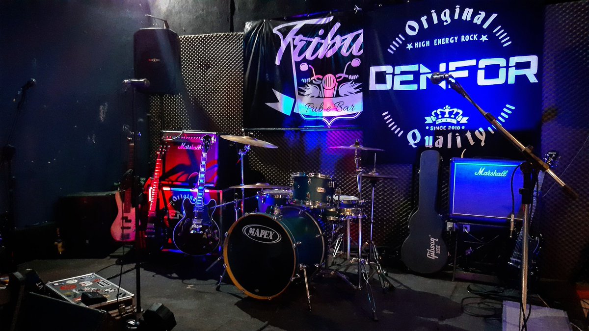 rockdenfor's tweet photo. Soundcheck Ok! Hoje em solo Catarinense! Keep rockin'' 🤘🏻🤘🏻🤘🏻🤘🏻
⚡High Energy Rock⚡
#rockdenfor #denfor #bandadenfor #tribuspub #tribuspubebar #chapeco #chapecosc #santacatarina #rocknroll #rockalternativo #grunge #alternativerock #indierock #rockislife #music #greatmusic https://t.co/OH1jIfvoaB