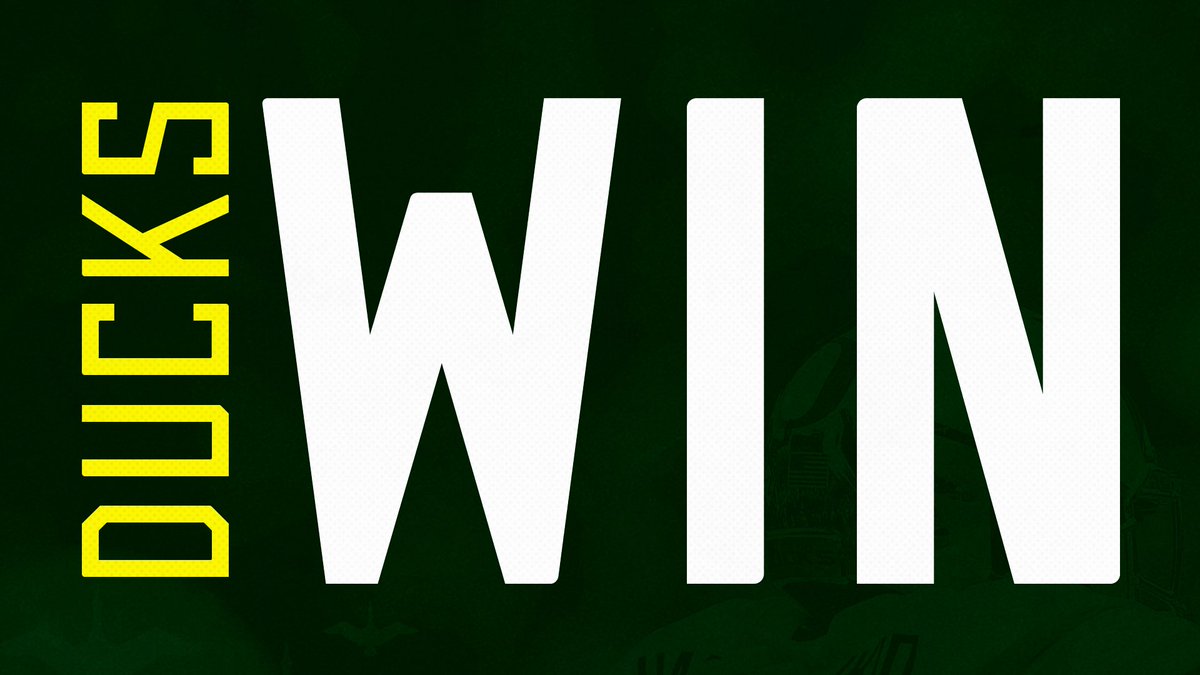 GoDucks's tweet photo. Mighty Oregon Scoreboard. Ducks down the Huskies. #GoDucks https://t.co/WcSy3hpElZ