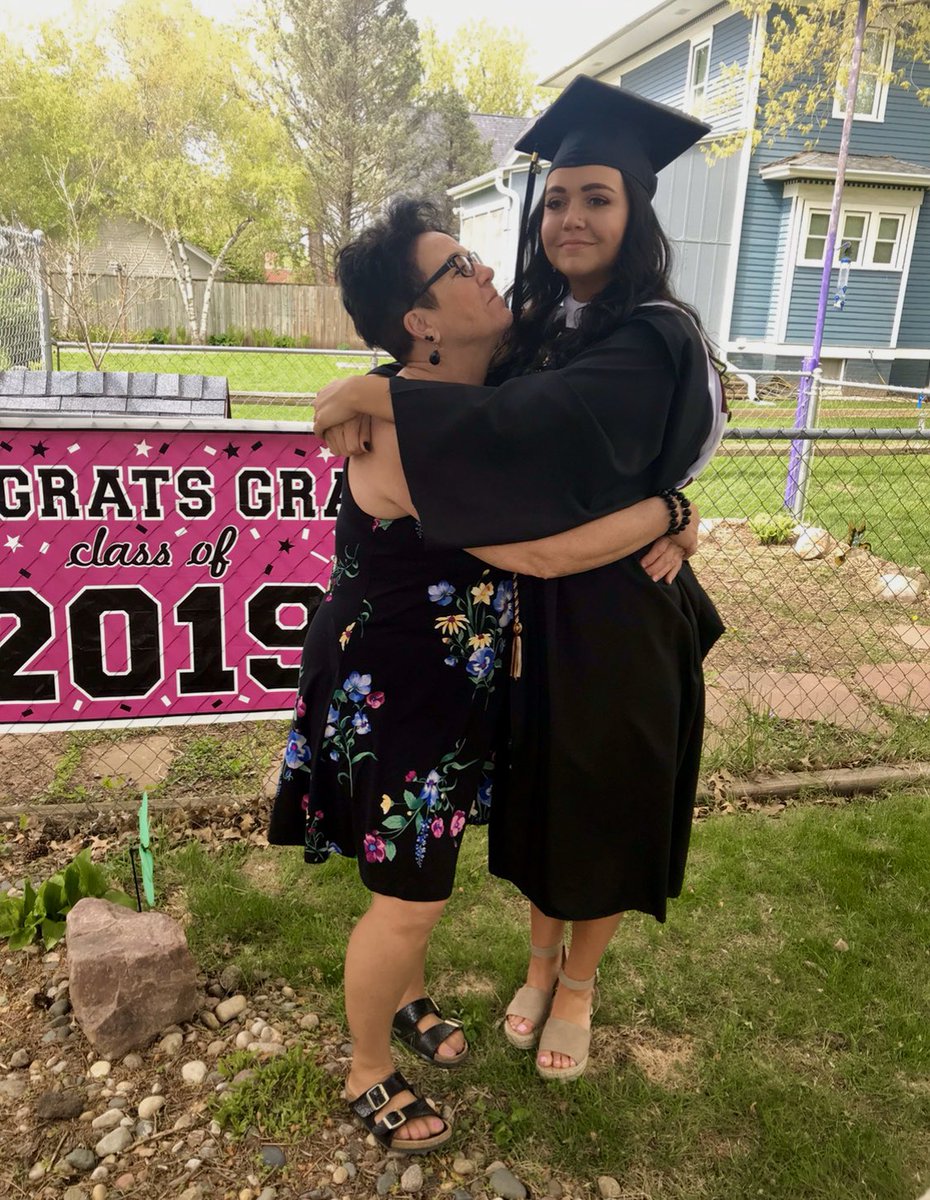 mirandanorris_'s tweet photo. When the student loan 6 month deferment period is over next month and you have to start actually paying for your education https://t.co/djFfd2dvcf