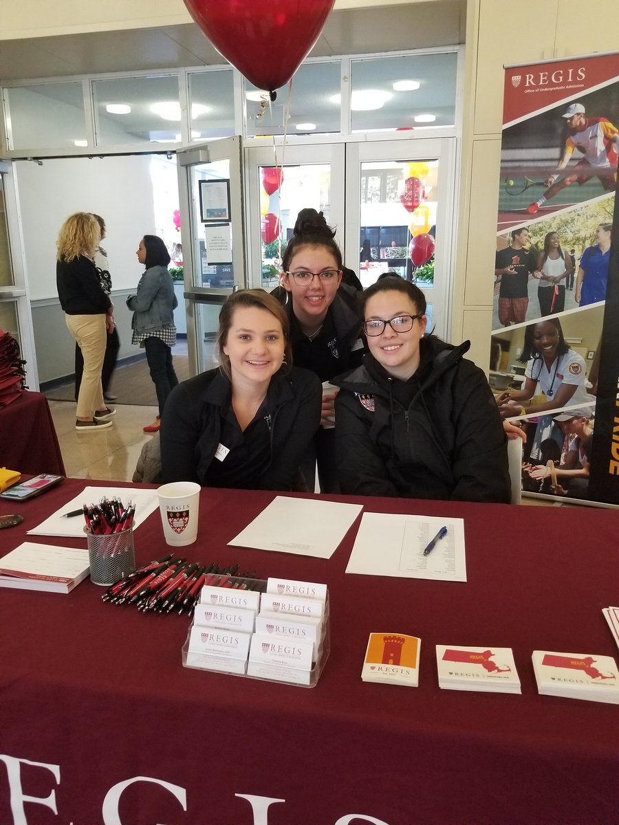 RegisMA_ResLife's tweet photo. Loved sharing our @RegisCollege_MA pride at today's @RegisAdmission Open House! Our @RegisLife_MA partners loved meeting such an engaged group of prospective students #readytoroar #roarpride https://t.co/CJ1LMhgNUc