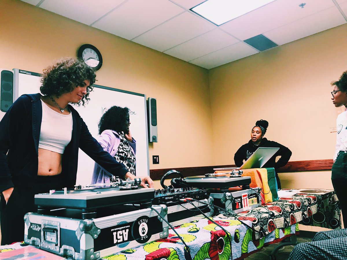 thebxbco's tweet photo. This afternoon inside our Black Visions Cohort’s creative studio session w/ DJ Michele.B on sound production and it’s relationship to direct action &amp; escalation 🔊📢 https://t.co/xLhb6FWW6n