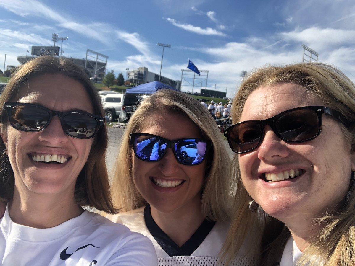 K8PSU's tweet photo. #WeAre tailgating!  #BeatMI #107Kstrong #whiteout @psugirl156 https://t.co/ev1rnfEOOh