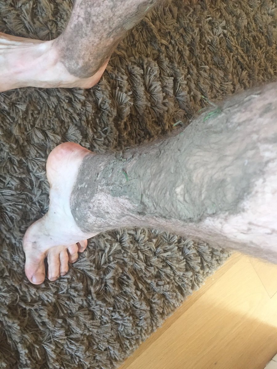 Proper days XC racing today at Comber Cup, massive credit to <a href="/BallydHarriers/">Ballydrain Harriers</a> for a super course and hospitality. Big congrats to <a href="/nbharriers/">North Belfast Harriers AC</a> for another trophy win! #ukrunchat #nirunning #xc #crosscountry #combercup