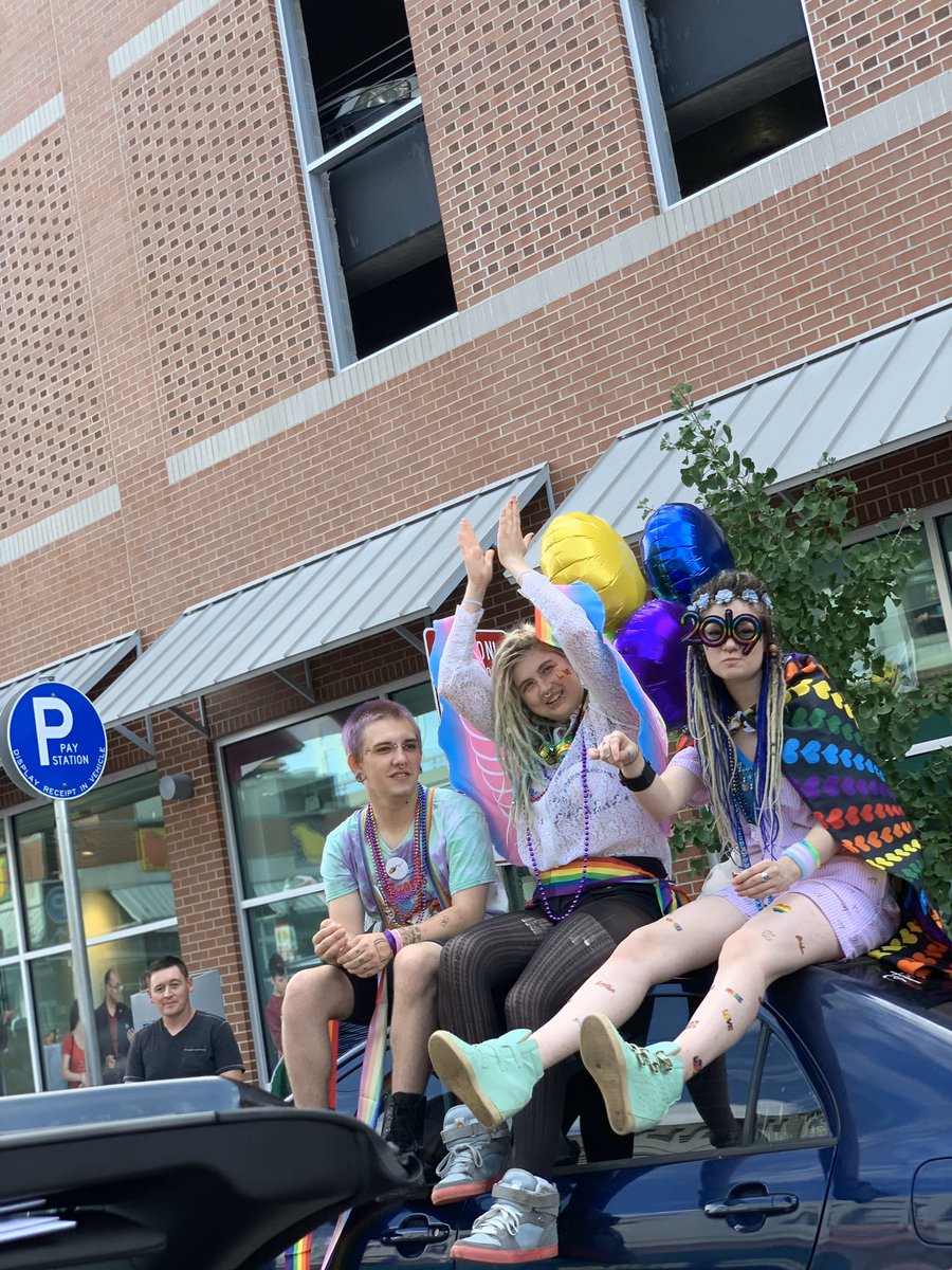 HonorableChoice's tweet photo. #Austin4Judge continues to be inclusive of all citizens of Pulaski & Perry County. This is what LaTonya means when she speaks of equality & equity. Everyone deserves an equal opportunity for success & we must ensure that people are treated fairly. #LittleRockPride #PrideFest https://t.co/c4yPSj2r9k