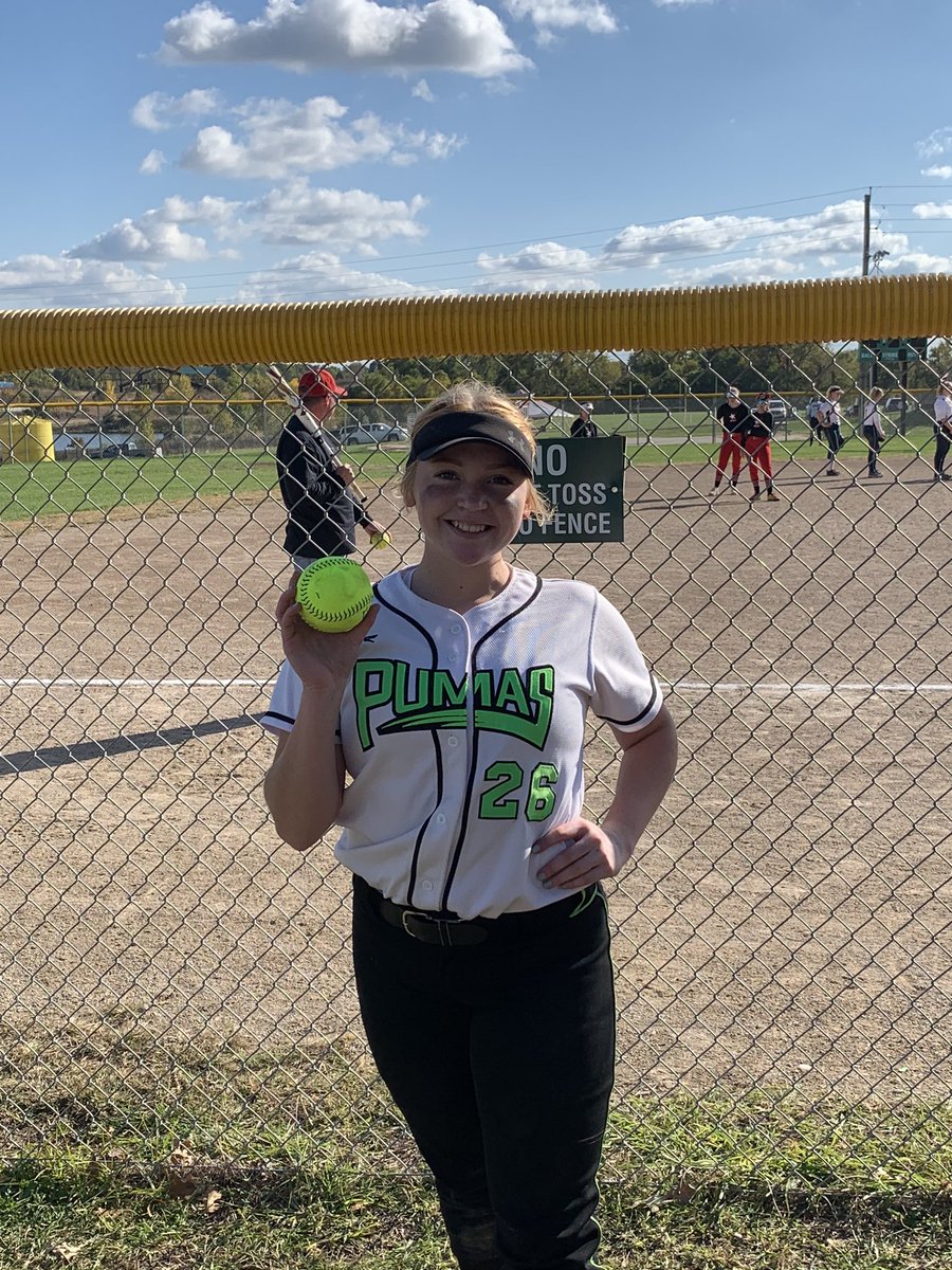 Life_Changer48's tweet image. Proud of this young lady! Went yard today to help her comp team get the W!