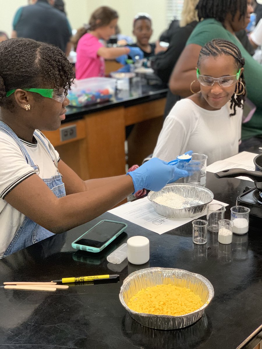 seek_inc's tweet photo. Today, our STEAMtastic scientists made organic deodorant and lotion that will be shipped to people in the Bahamas!  

#seekfoundation #stem #steam #steamtasticsaturday #lotion #organiclotion #deodorant #organicdeodorant #earlystem #qualitystem #earlyscience #phasechange https://t.co/YgoNSDLZ7R