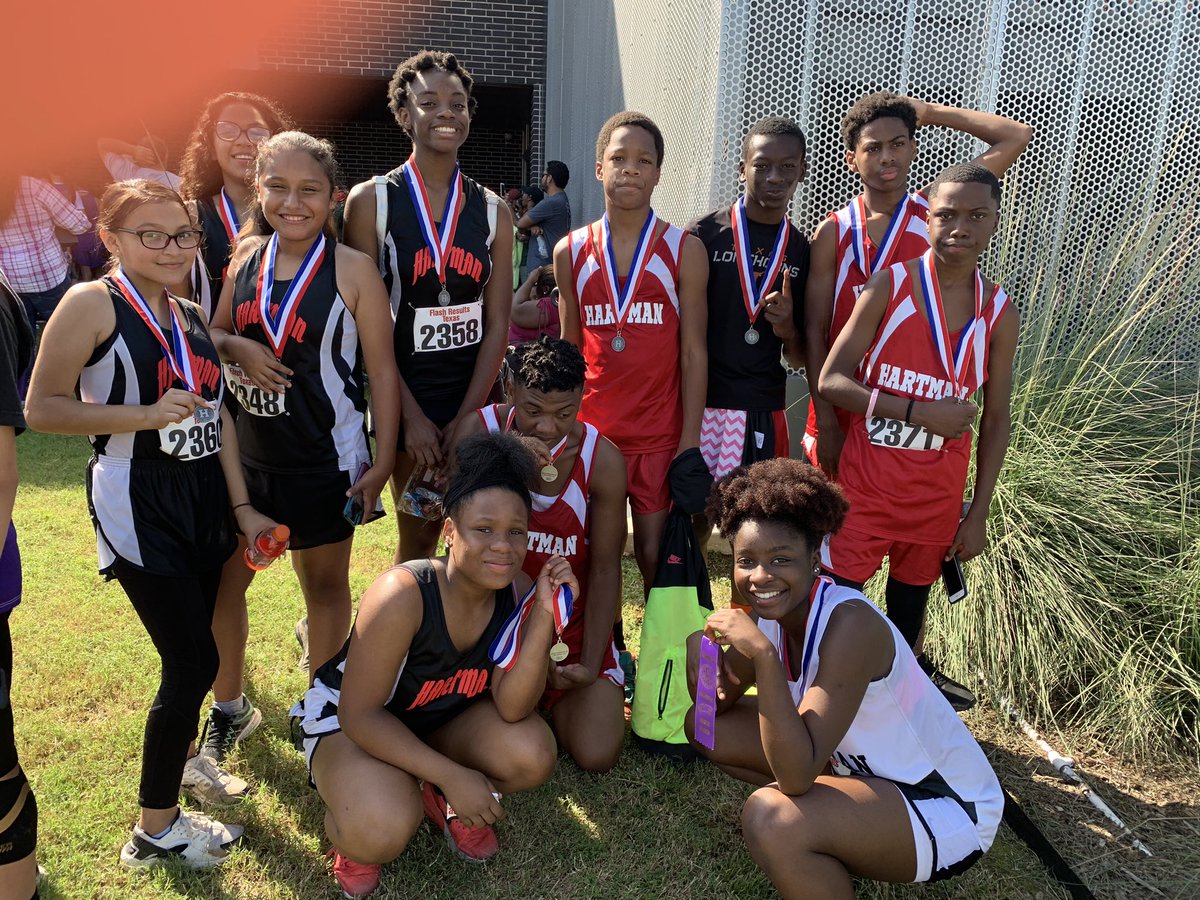 Monserr577016's tweet photo. HISD Cross Country District Meet ✌🏽#2ndPlace #FinishStrong @hartman_ms @HartmanMS_HISD @GJVstate @KatinaT73444785 https://t.co/VLsxtZfmaa