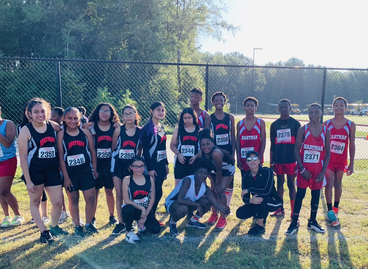 Monserr577016's tweet photo. HISD Cross Country District Meet ✌🏽#2ndPlace #FinishStrong @hartman_ms @HartmanMS_HISD @GJVstate @KatinaT73444785 https://t.co/VLsxtZfmaa