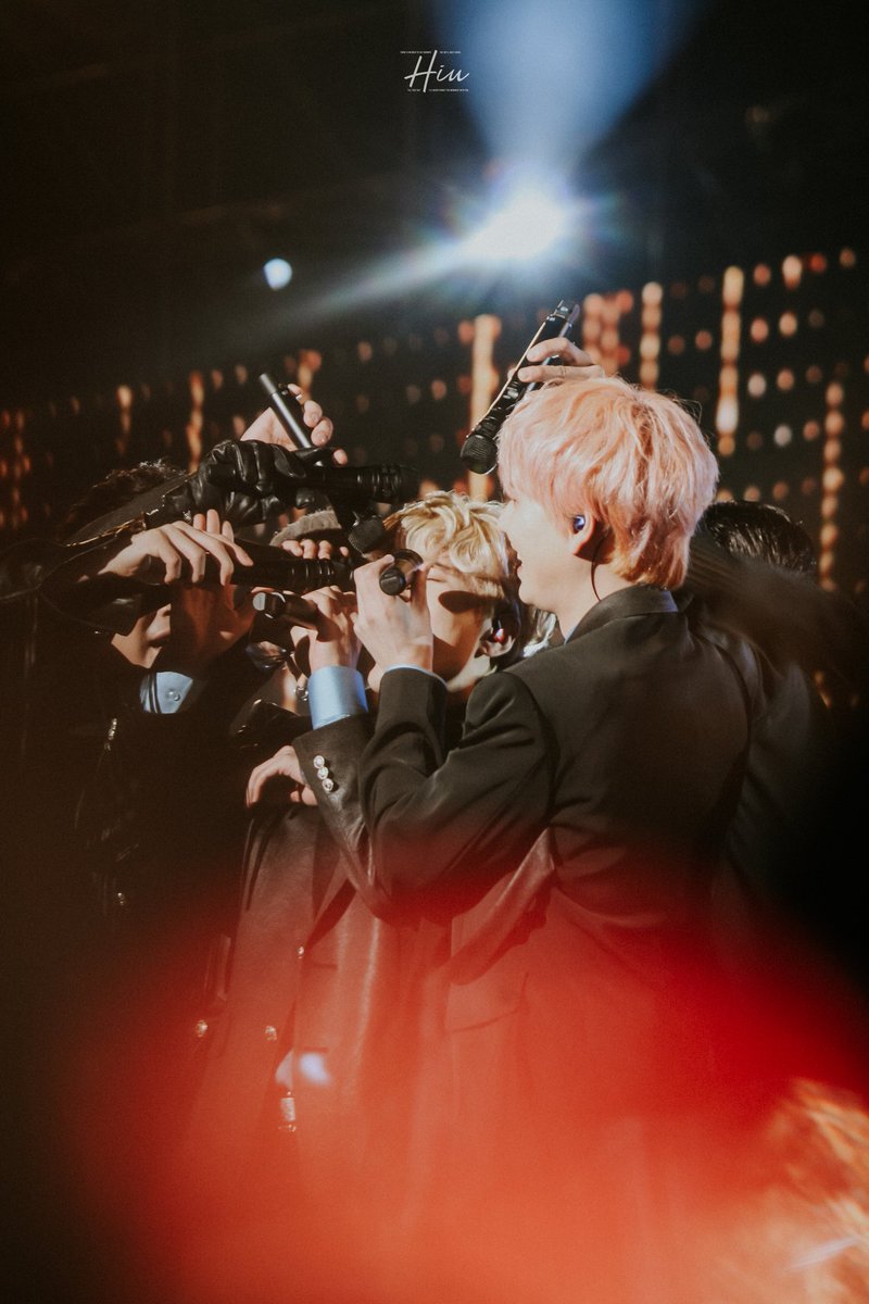 dalittlehiu's tweet photo. 191019 BOF Busan One Asia Festival.
재밌네 ㅋㅋㅋㅋㅋㅋ

#SUPERJUNIOR #슈퍼주니어 https://t.co/uydjlsqr5g