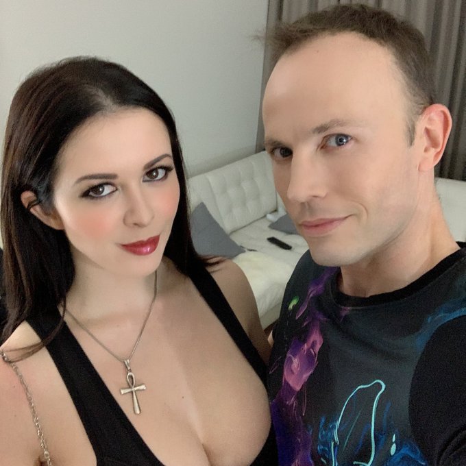 How I&rsquo;m spending my weekend:  1.  Watch the political debate and votes on Brexit in the House of Commons<a href="/tag/kittens"class="tags"><span>#kittens</span></a><a href="/tag/catdaddy"class="tags"><span>#catdaddy</span></a>