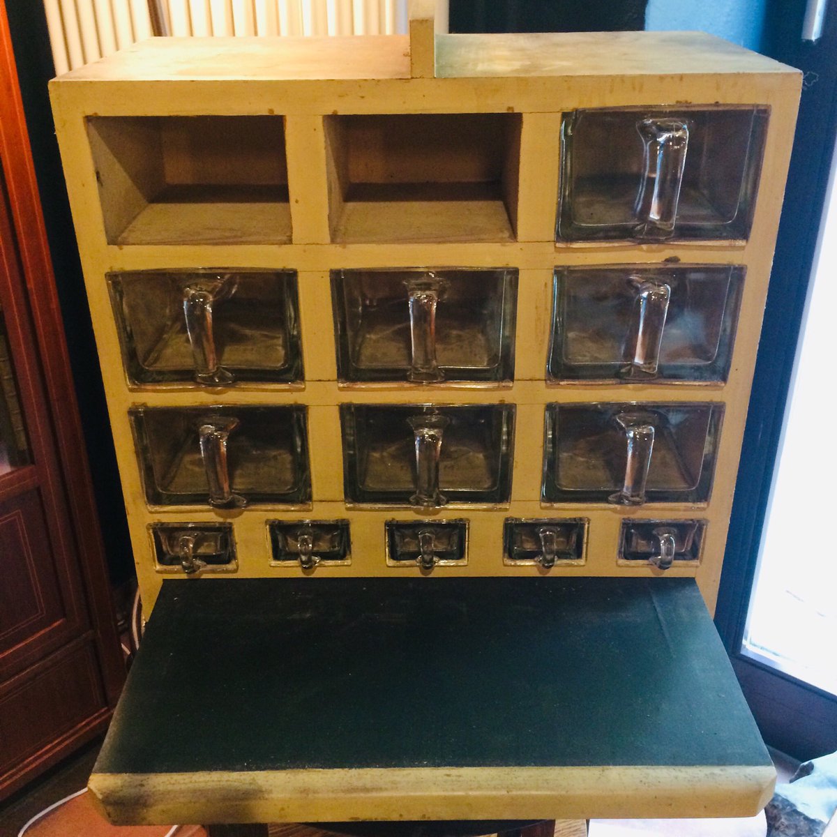 Jenno_Fulde's tweet photo. Schüttenschrank Eschebach eingetroffen im Moebelladen Berlin https://t.co/k9zSz7Vxrq