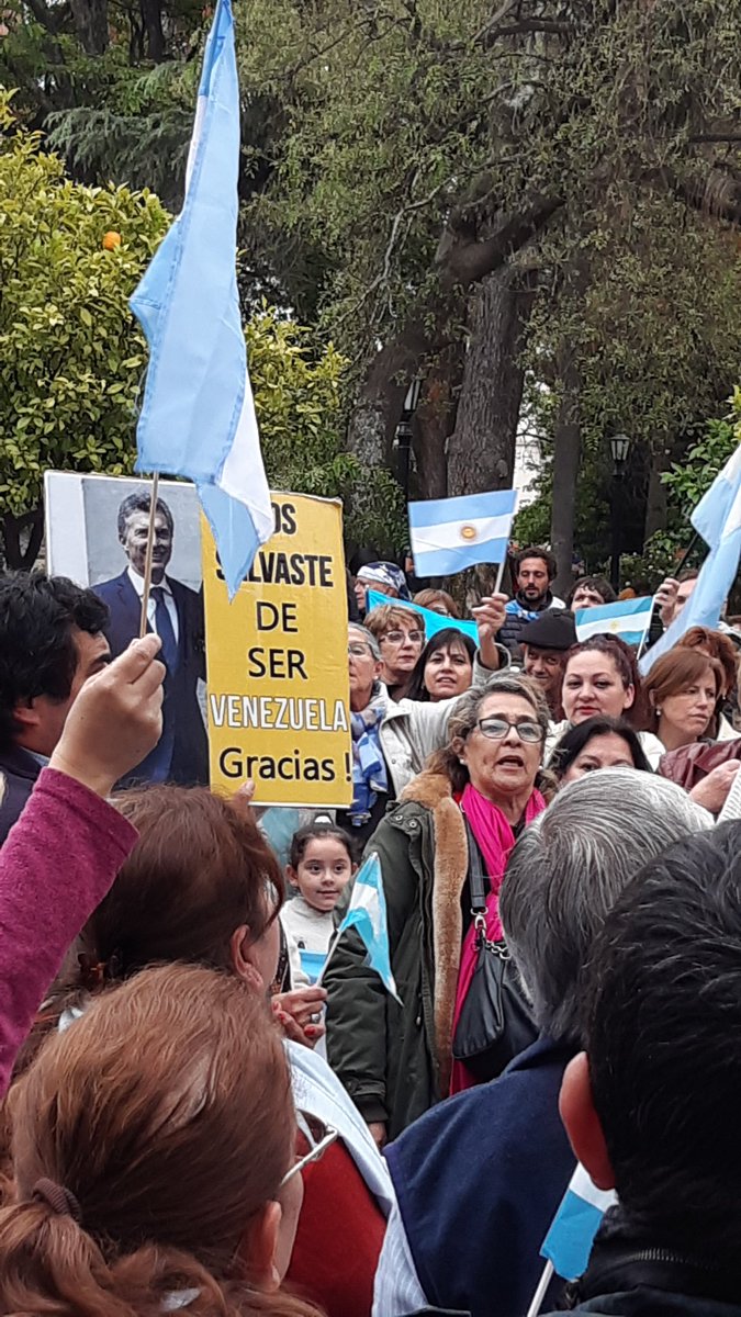 Ro_doty's tweet photo. @mauriciomacri Desde salta todos al grito de #SISEPUEDE .... se da vuelta!! https://t.co/YbGyGp7TXb