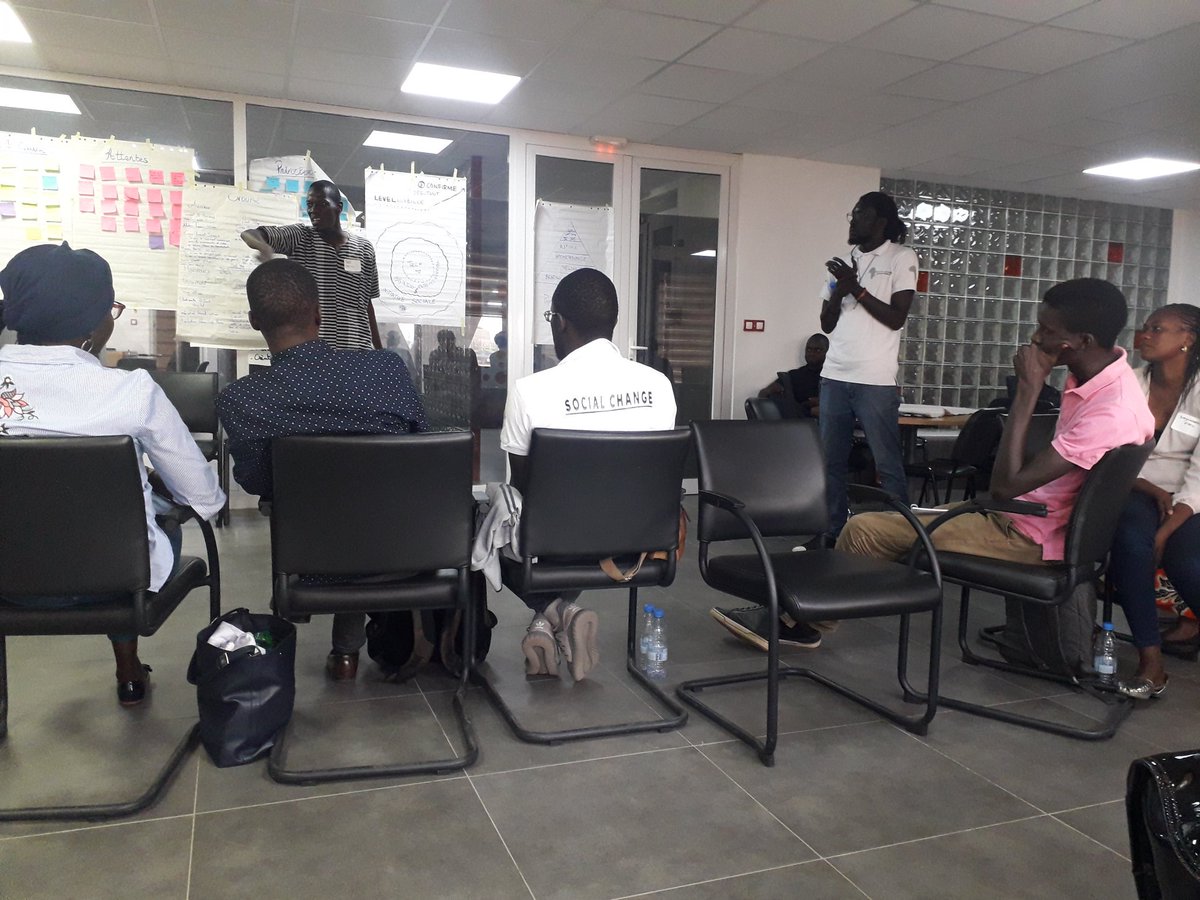 Coumbak1's tweet photo. Je me sens  plus motivée  et mieux  outillée  après le #sunuworkshop  organisé par @africtivistes. Ensemble  pour la promotion de la transformation  sociale. 
#civitech
😍 @mendisrene @abdourami @Mod_Lamine @Dija_Foreal @pafndio https://t.co/8BhmhINdBz