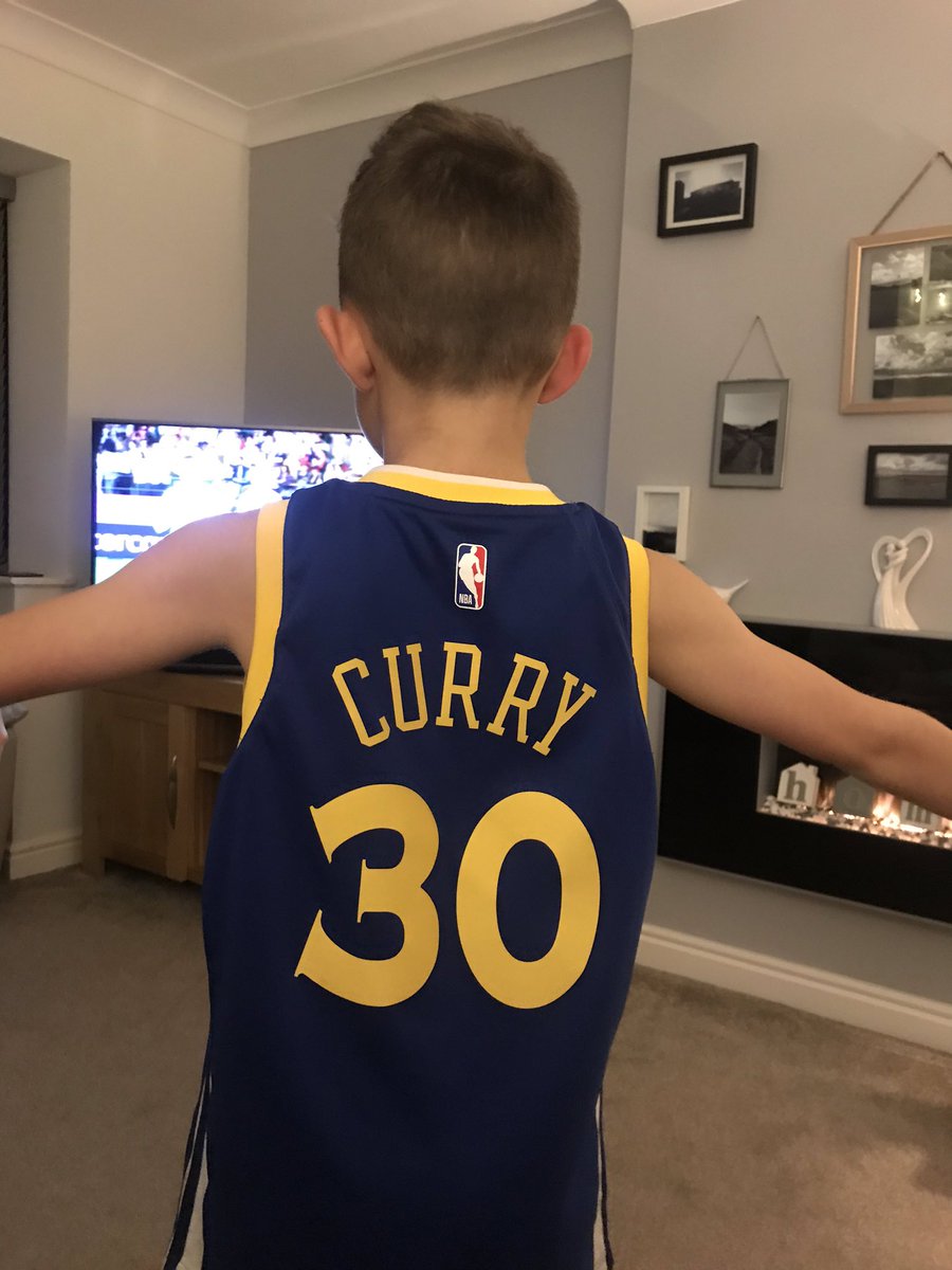 Peterwr41155684's tweet photo. When your 8 year old son draws a picture of his NBA idol @StephenCurry30 what’s your thoughts👍 future baller https://t.co/p7ioKyxhyb