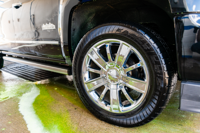 RoyalAutoSpa's tweet photo. Your words deserve to shine! https://t.co/Y8mWFI4Z0m https://t.co/XW3Ph1Refx