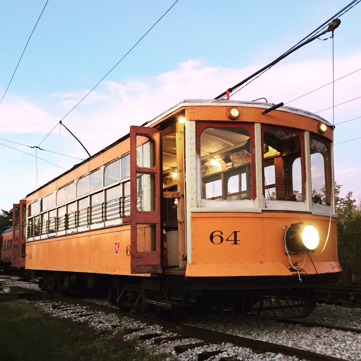 OhioRailway's tweet photo. Ghost Trolley Night 2 is underway! We’re here until 8 PM, come join us for some spooky railroad fun!
#ohiorailwaymuseum #onlyinworthington #ohiofindithere #railroad #railroadmuseum #interurban #ops64 #halloween #halloweenevent #halloweenfun #ghosttrolley https://t.co/nnZwyWnUmx