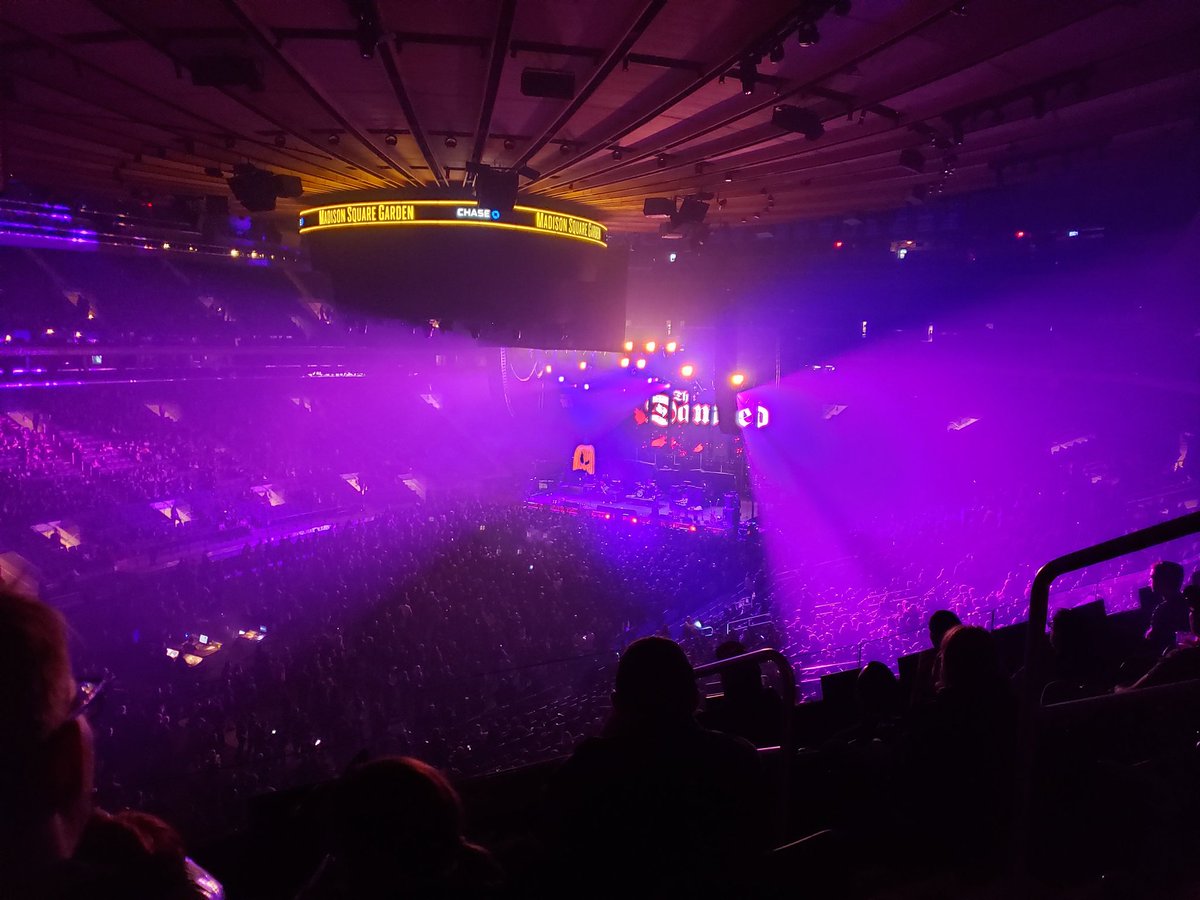 _KimberlyWaller's tweet photo. We made it.
.
.
.
#concert #MadisonSquareGarden #NYC https://t.co/g6SF90rsDs