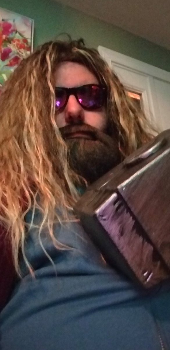 MikeHeXt's tweet image. How'd I do? To get ready I played #fortnite. And the hammer is actually accurate too if you think about it. #thor #Imworthy #endgame #Marvel @AgentM @Marvel