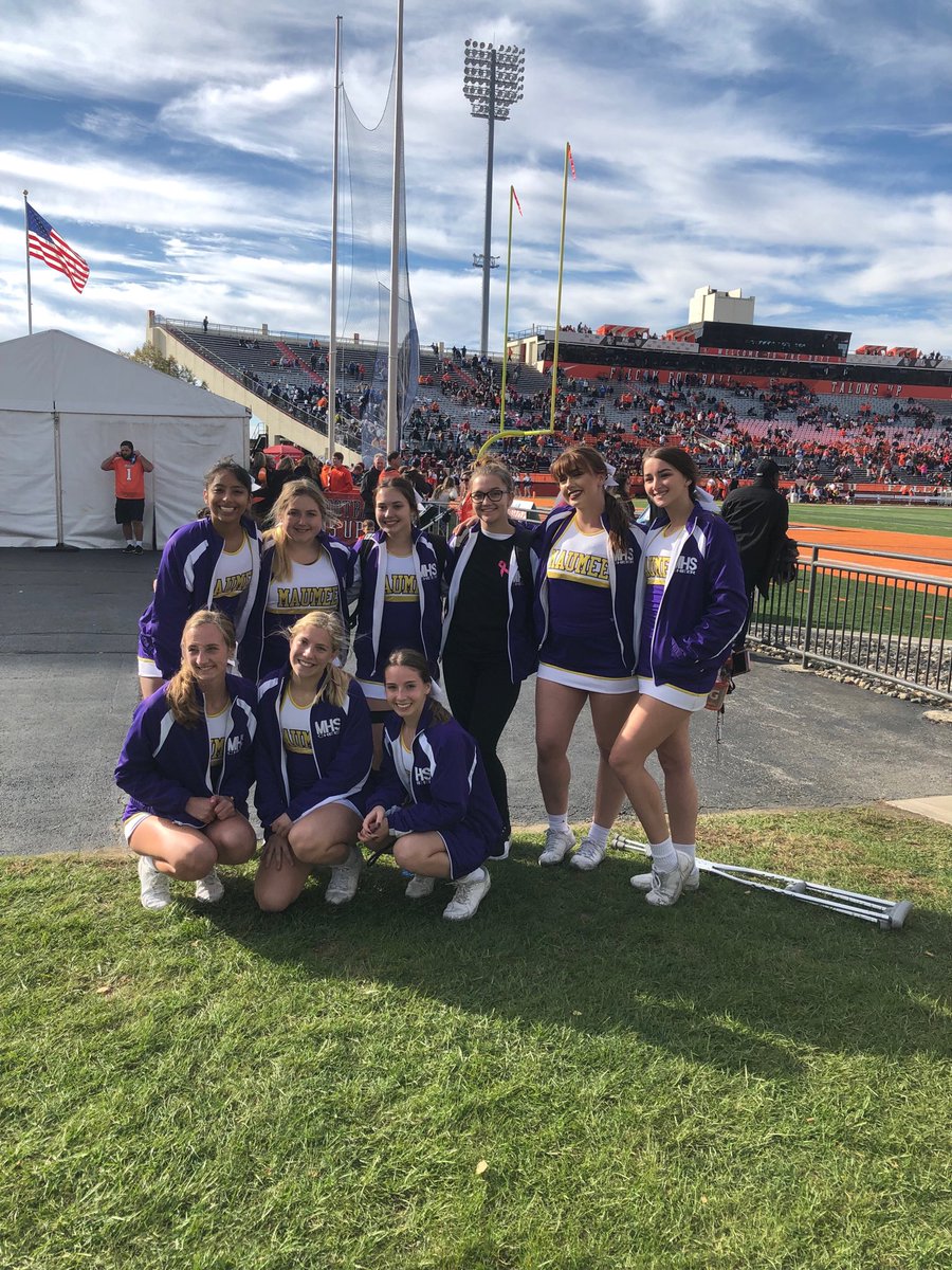 Went to BGSU to watch my nephew work at the football game, and ran into some familiar faces!!!