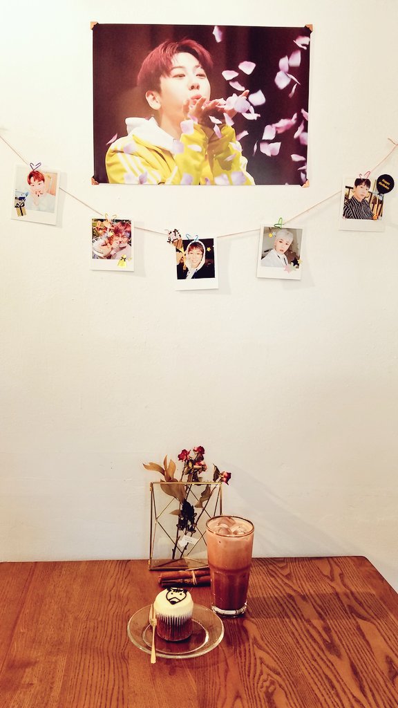 sororin_787j's tweet photo. 20191016
효니생일🎂
커피복는김대리니
@HBD_RTH 님
平日だったのでほぼ貸切状態💦素敵な空間でスペシャルメニューを満喫しました🎵チビちゃんにも会えた💕
감사합니다🙆 https://t.co/p3UNWm7jRT