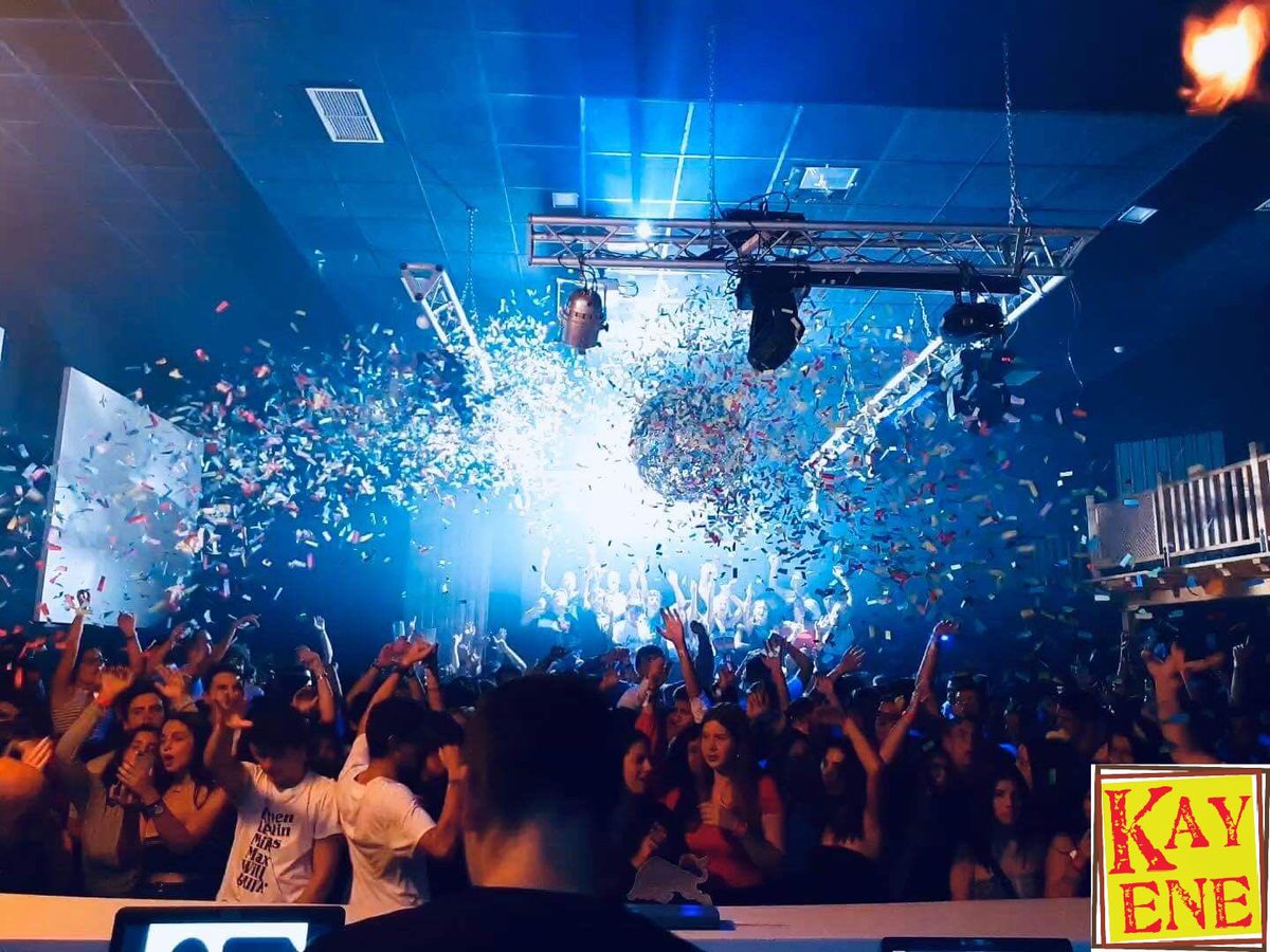 GonzallezJonny's tweet photo. Sem palavras a cerca da noite de ontem 🔥🔥 OBRIGADO ESTUDANTINA 🙏🙏 #complexokayene #fckschoolkayene #osculpadosdocostume https://t.co/RiytxIG9Bt