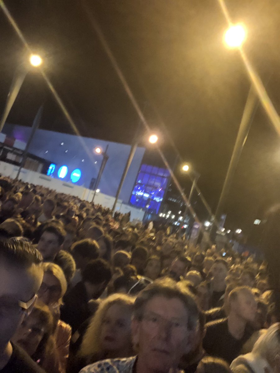 #amf al 1,5 uur in de rij ! Waarom  ?organiseren is een kunst