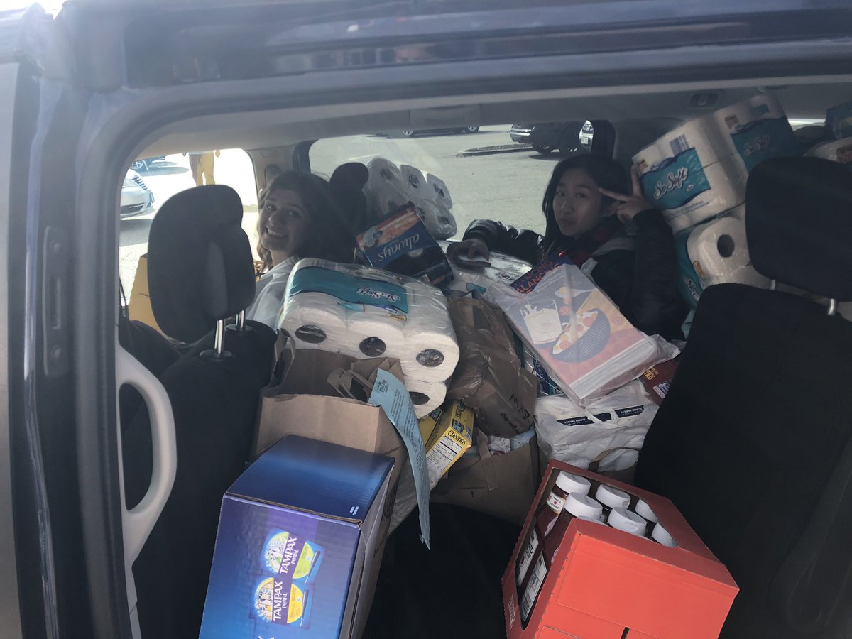 Donating food to shelters was one of the most fulfilling experiences ever! Thank you Unity in Community for sponsoring and letting us be apart of this😁 #leydenpride #leydenstuco #MakeADifferenceDay