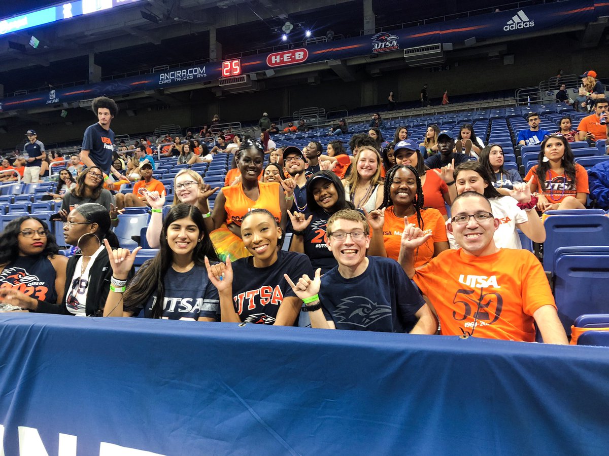 UTSA's tweet photo. End of 1st quarter π
π€πΌ #UTSA 7
π¦ Rice 3
#BirdsUp #UTSAHC19 https://t.co/URz7HMYpOa