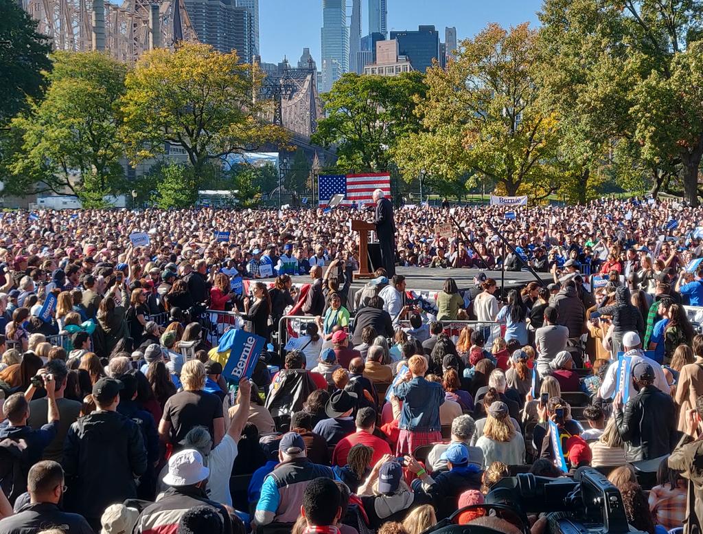 afro9strong's tweet image. I was in Queensbridge today. #BerniesBackRally
#BernieIsBack #BernieInNYC
#BernieInNY 
His speech was riveting!
He is more than capable
He is more than committed
He is more than a leader
He will win BC his crowds always look like this.
Despite MSM lies,#Bernie2020 has the numbers