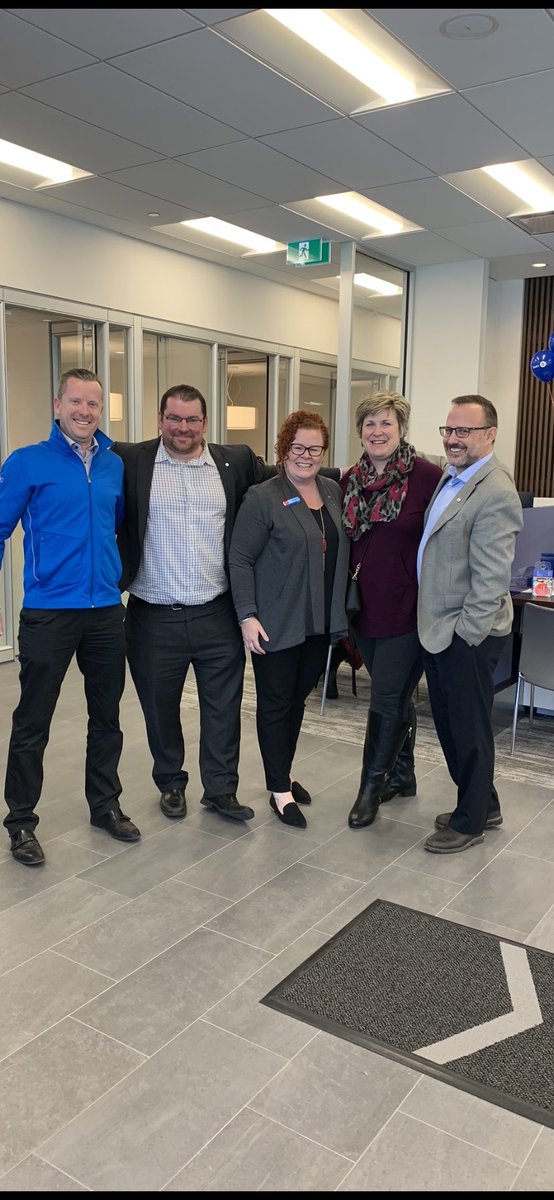 EricaEAIX2's tweet photo. Thank you everyone for celebrating with us today.  BMO Portage Place #growingthegood #beingbmo #ProudToWorkaAtBMO https://t.co/Kp6D5XuSwb