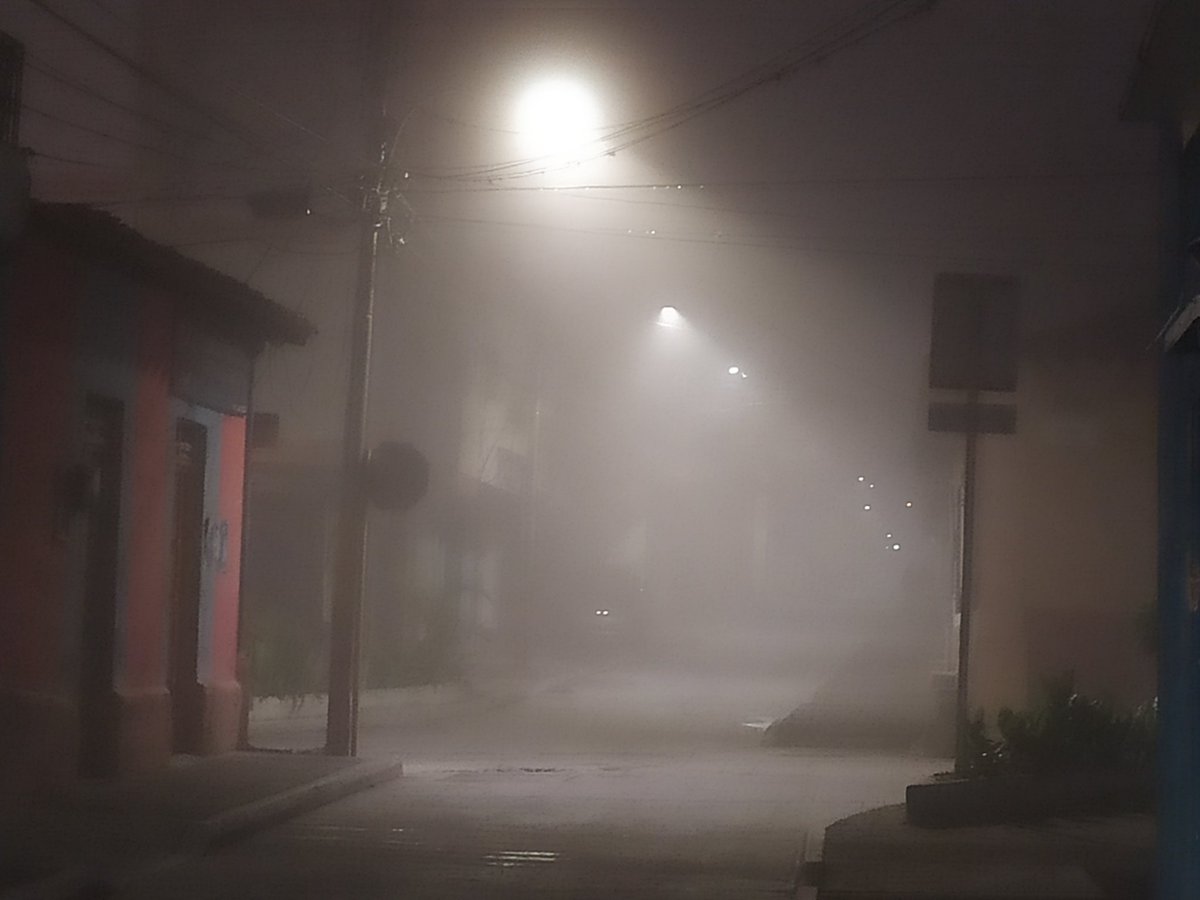 ReporteYa's tweet image. #19oct 7:00 pm #Mérida cobijada por espesa neblina - @leoperiodista