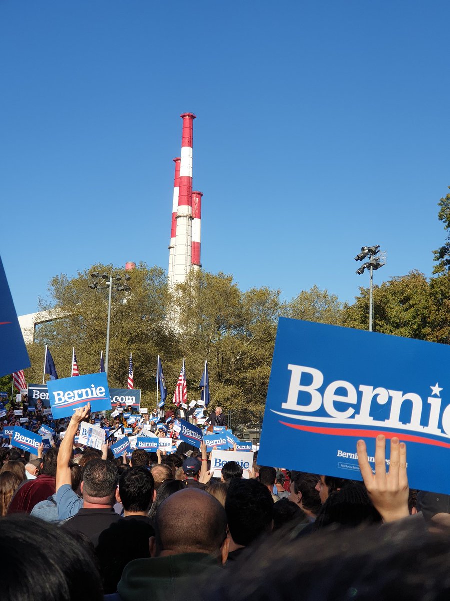 Hafsa_Khawaja's tweet image. #BernieIsBack