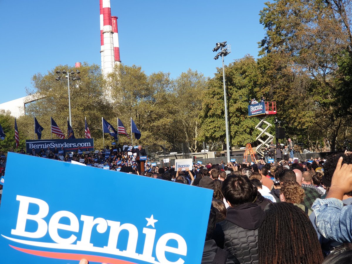 Hafsa_Khawaja's tweet image. #BernieIsBack