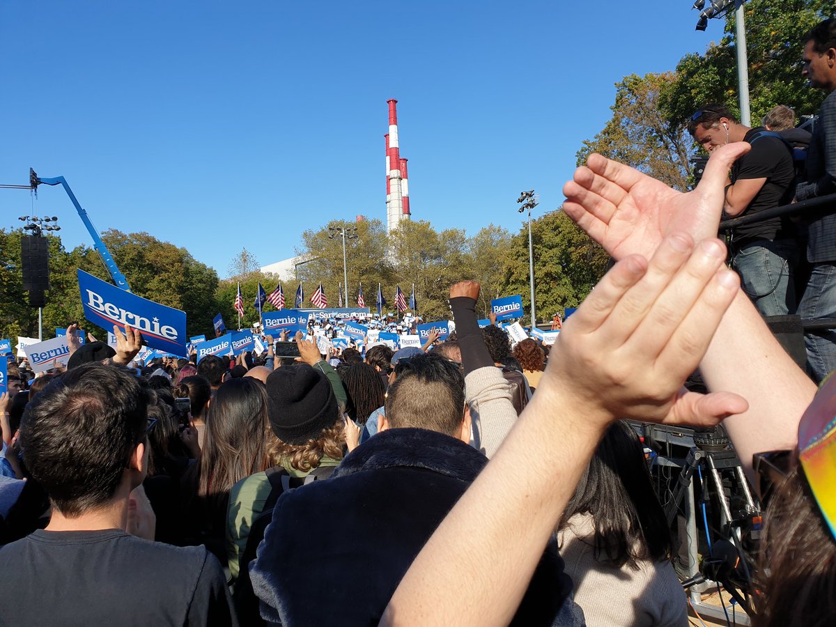 Hafsa_Khawaja's tweet image. #BernieIsBack