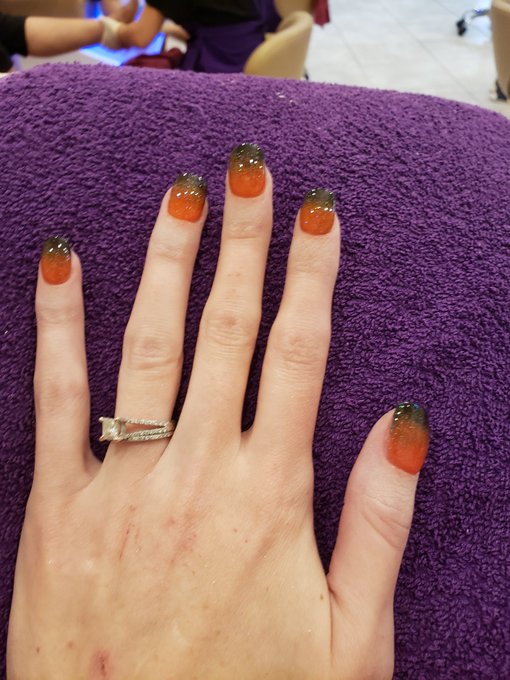 Halloween nails! https://t.co/inHfL1idmW