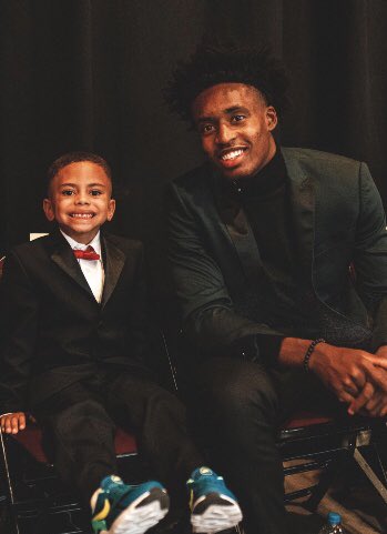 buddafoster's tweet photo. Flashes Of Hope Fundraiser with the Cleveland Cavaliers #TeamMeek #Flashesofhope #ClevelandCavs https://t.co/TQMxP2EEg4