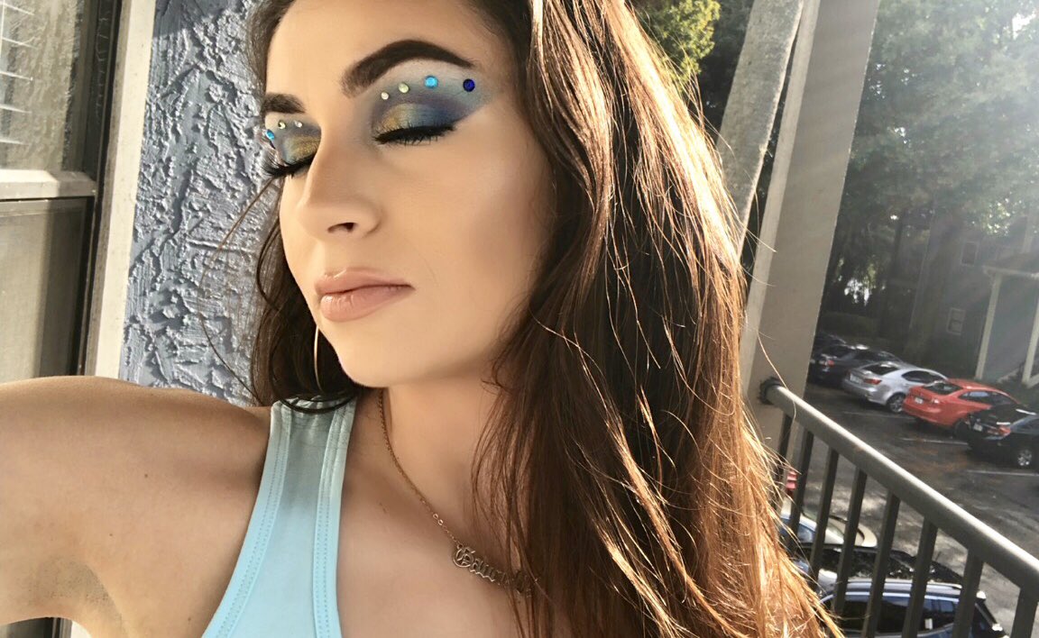 kindaclassie's tweet photo. for @elfcosmetics #beautyscape2019 #elfcontest 😊🐠🦋🌴🐬 https://t.co/eIEdQUtKB8