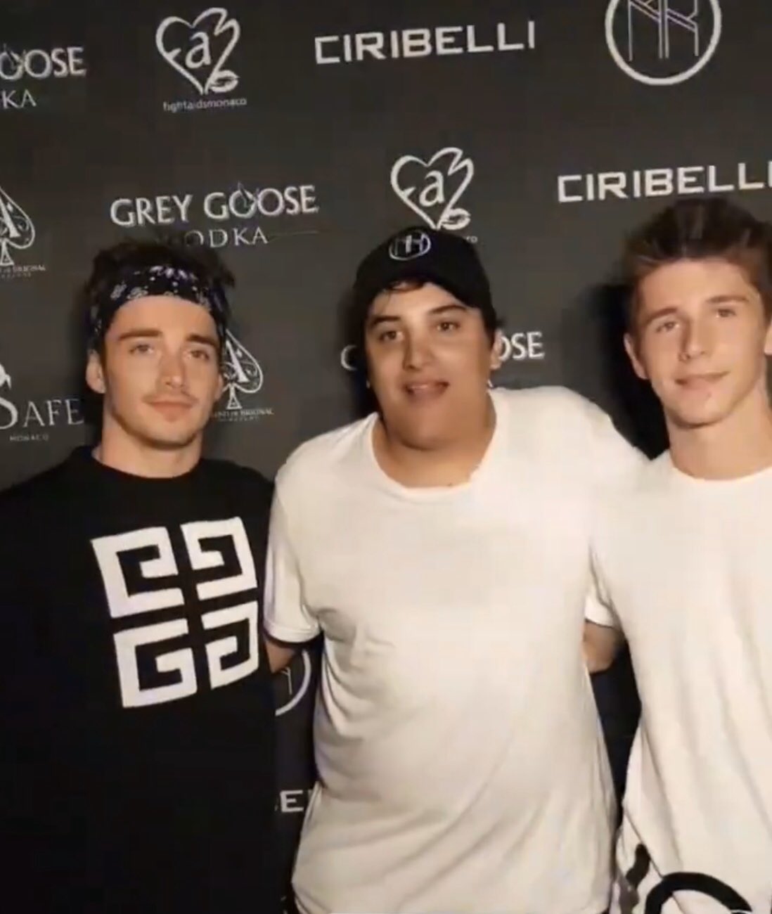 EHS16DfWoAElk4I?format=jpg&name=large