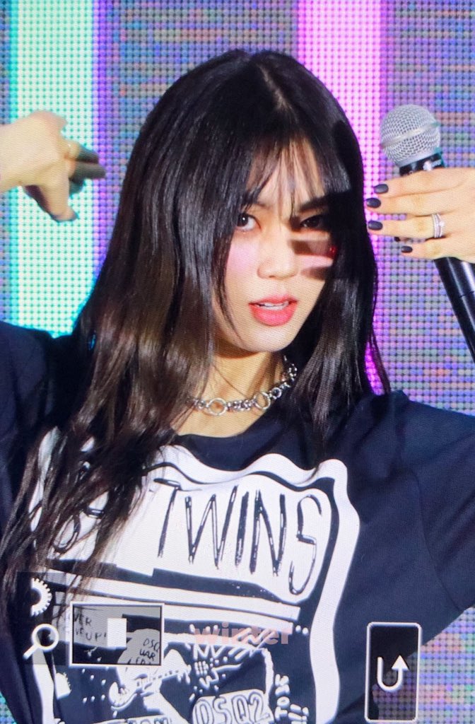 winter000106's tweet photo. 191020 프리뷰

#CLC #은빈 #권은빈 #씨엘씨
@CUBECLC https://t.co/s4P0ZnBhPy